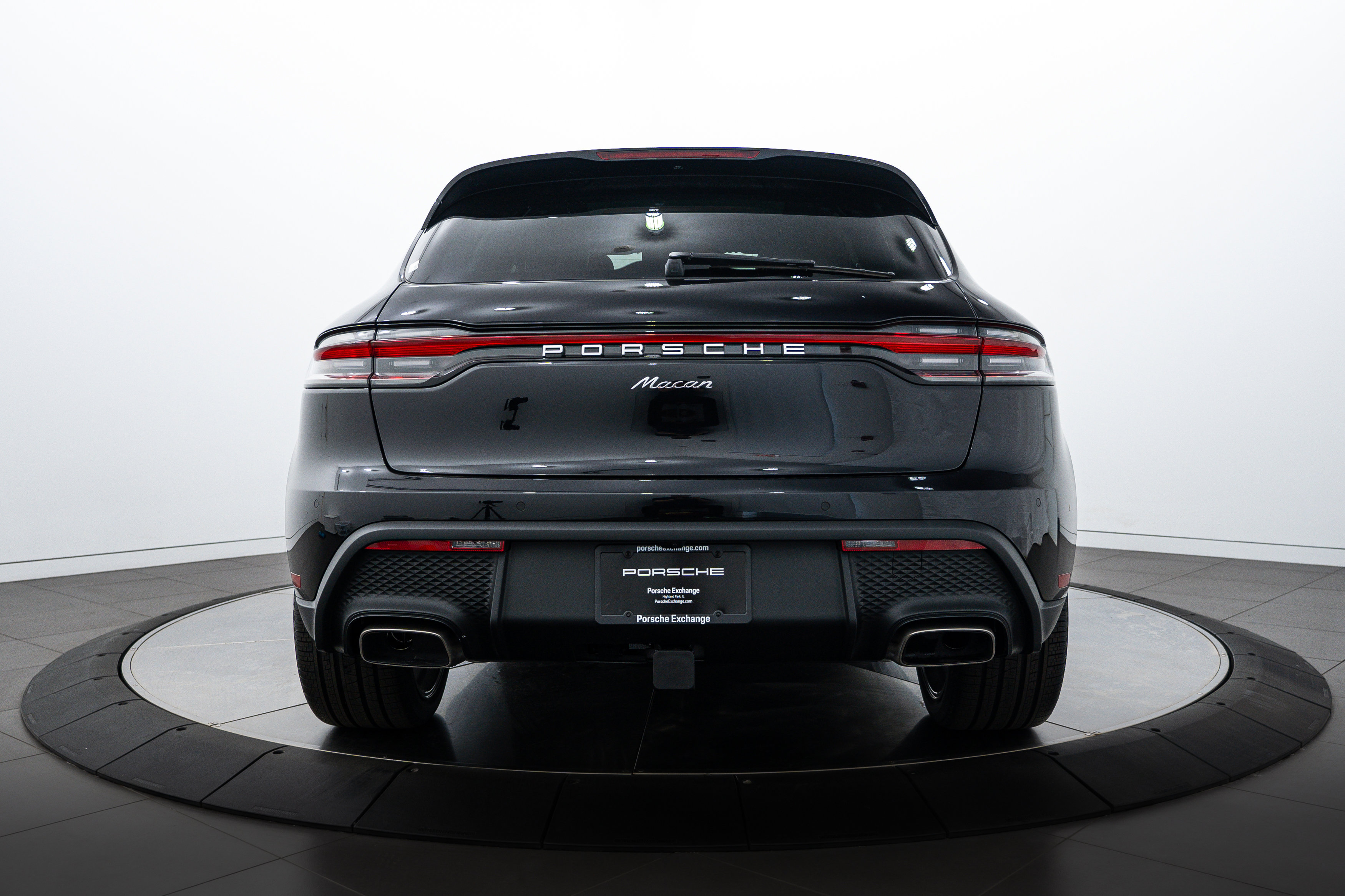 New 2025 Porsche Macan image 6