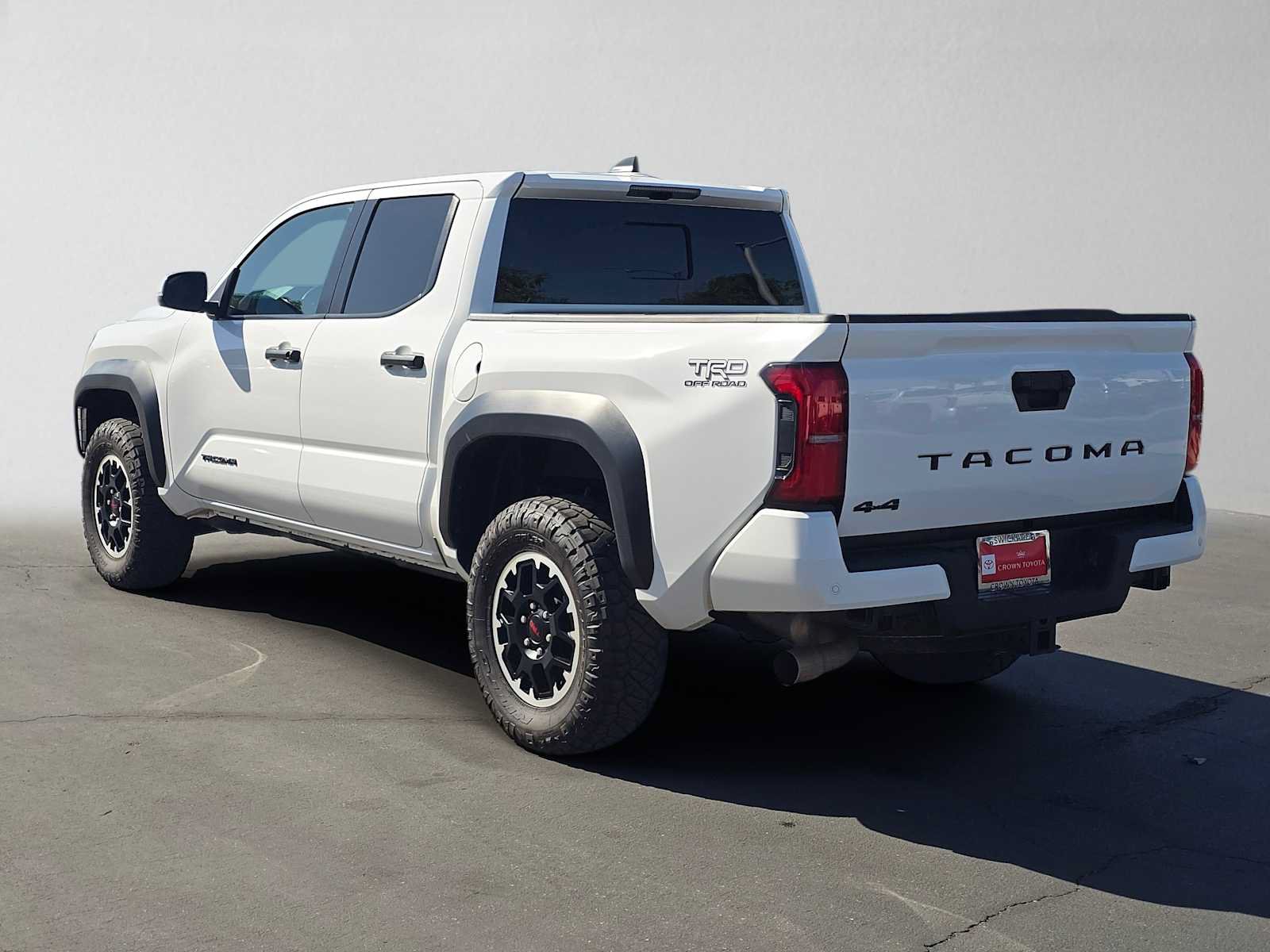 Used 2024 Toyota Tacoma TRD Off-Road w/ TRD Off Road Upgrade Package AWD/4WD image 5