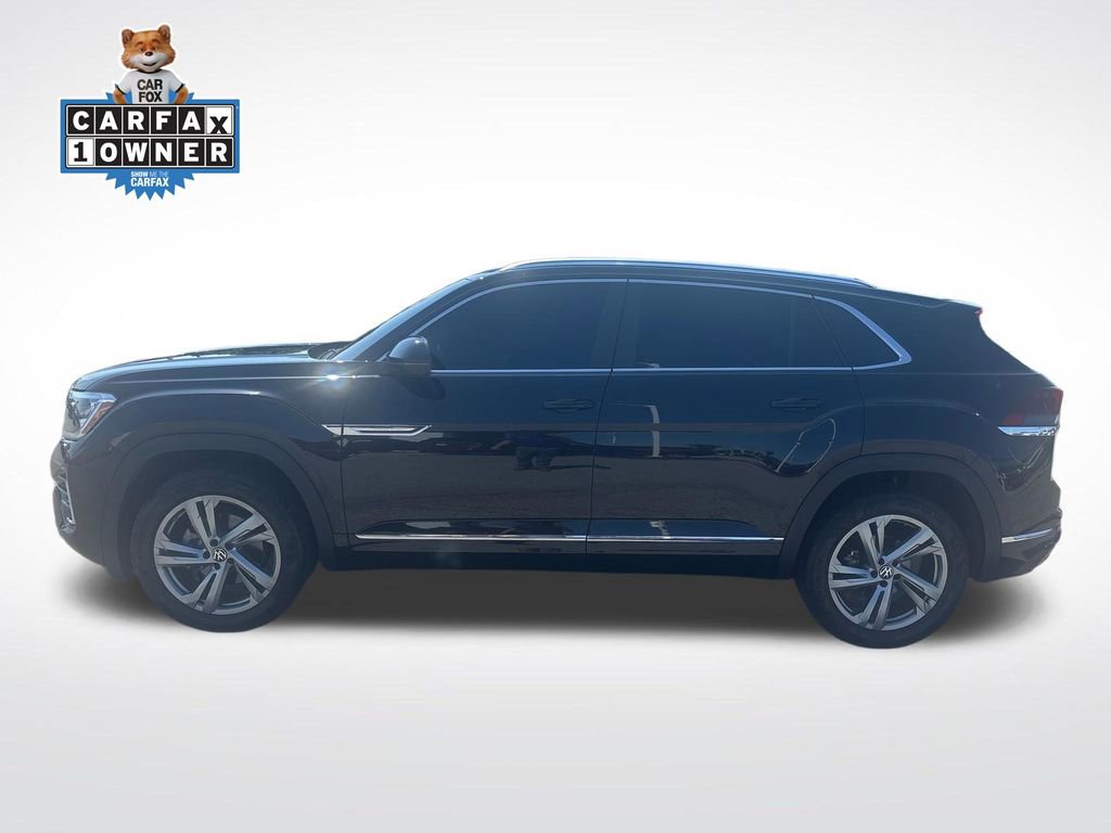 Used 2024 Volkswagen Atlas Cross Sport SEL R-Line AWD/4WD image 2