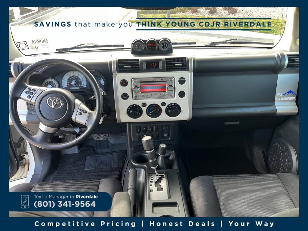 Used 2014 Toyota FJ Cruiser 4WD w/ Upgrade Package image 12