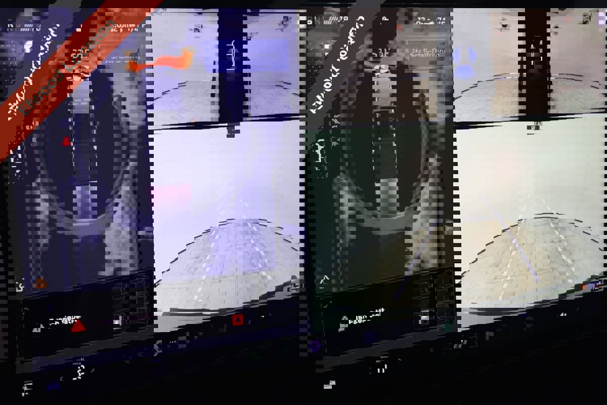 Used 2024 Tesla Cybertruck AWD Crew Cab image 7