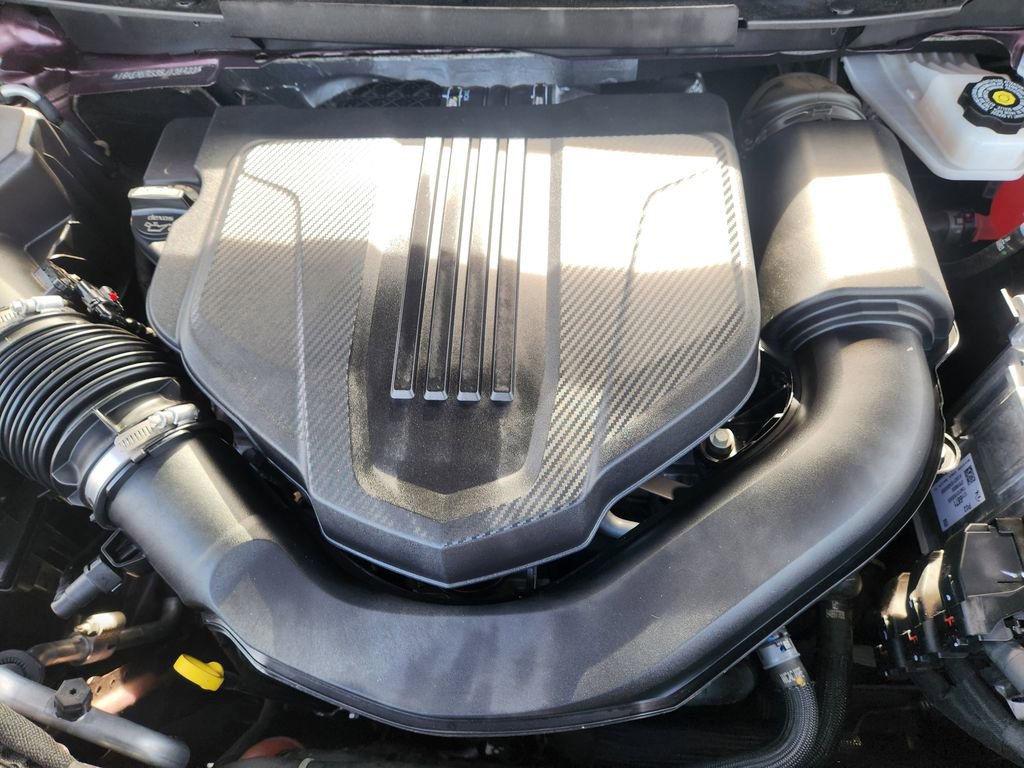 Used 2025 GMC Acadia Elevation image 31