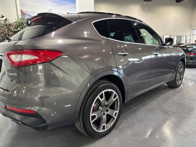 Used 2020 Maserati Levante GranSport image 32