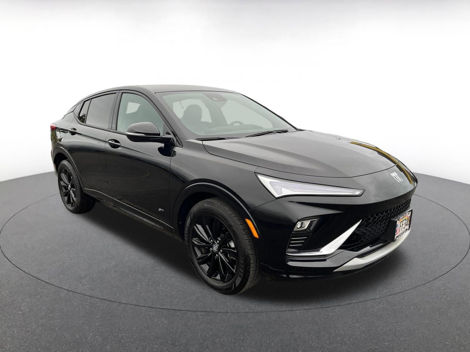 Used 2025 Buick Envista Sport Touring image 1