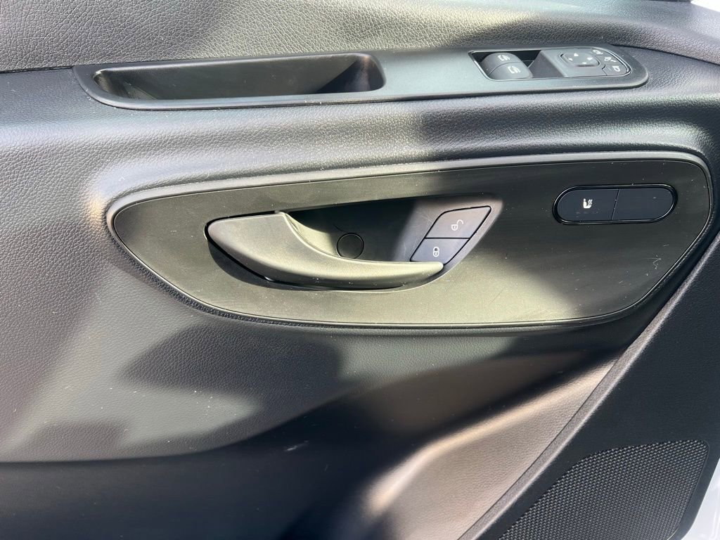 Used 2025 Mercedes-Benz Sprinter 2500 image 13