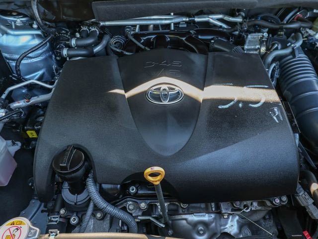 Used 2021 Toyota Highlander XLE FWD image 29