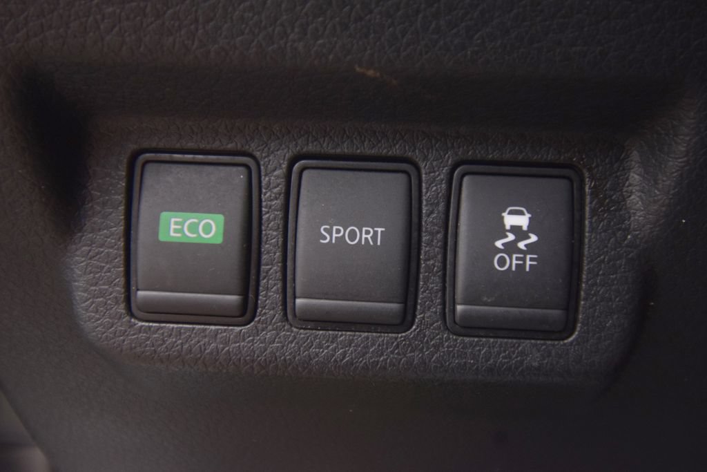 Used 2018 Nissan Sentra SV w/ Premium Package (P01) FWD image 33