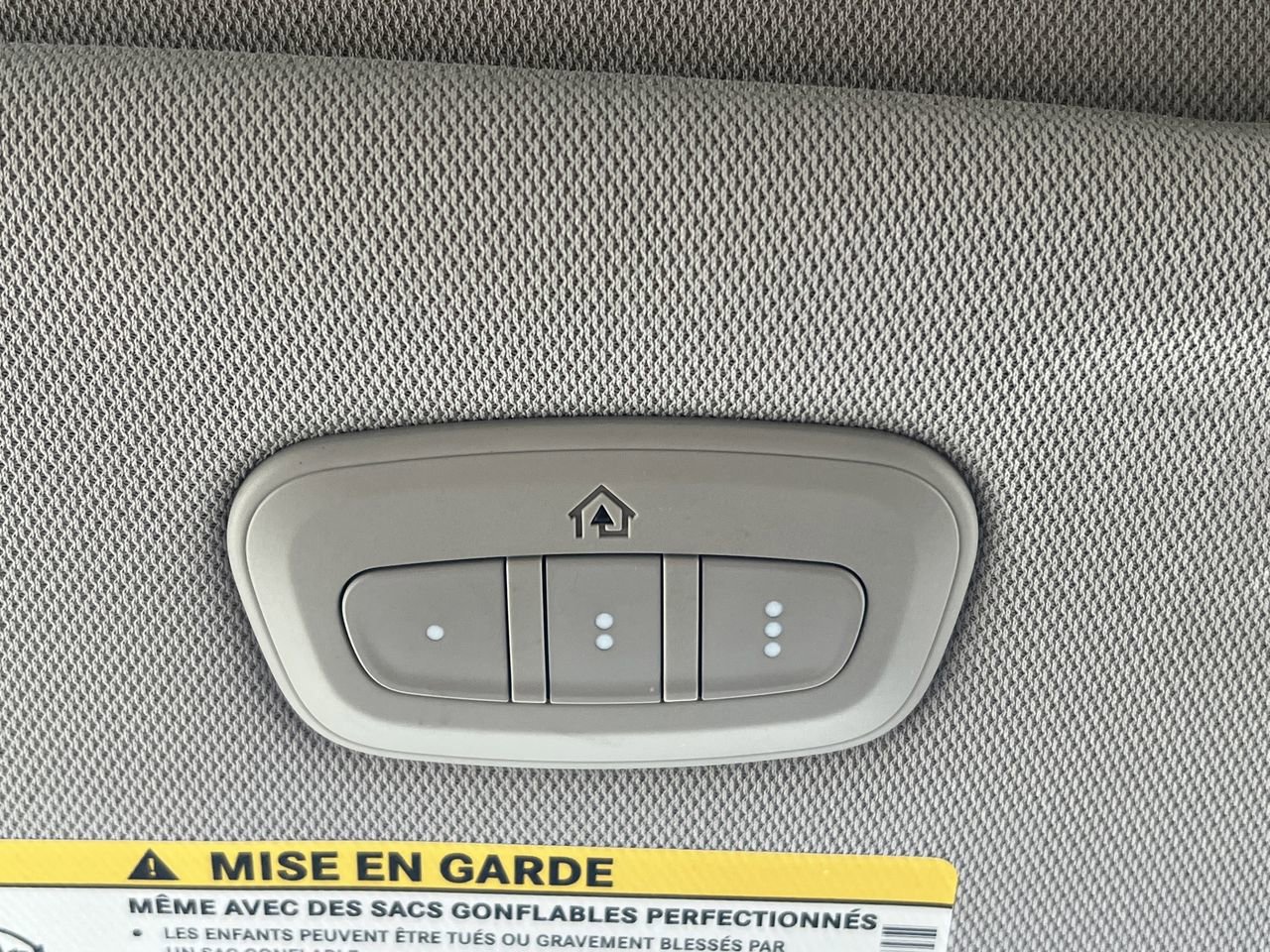 Used 2018 Chrysler Pacifica Touring Plus w/ Tire & Wheel Group image 18