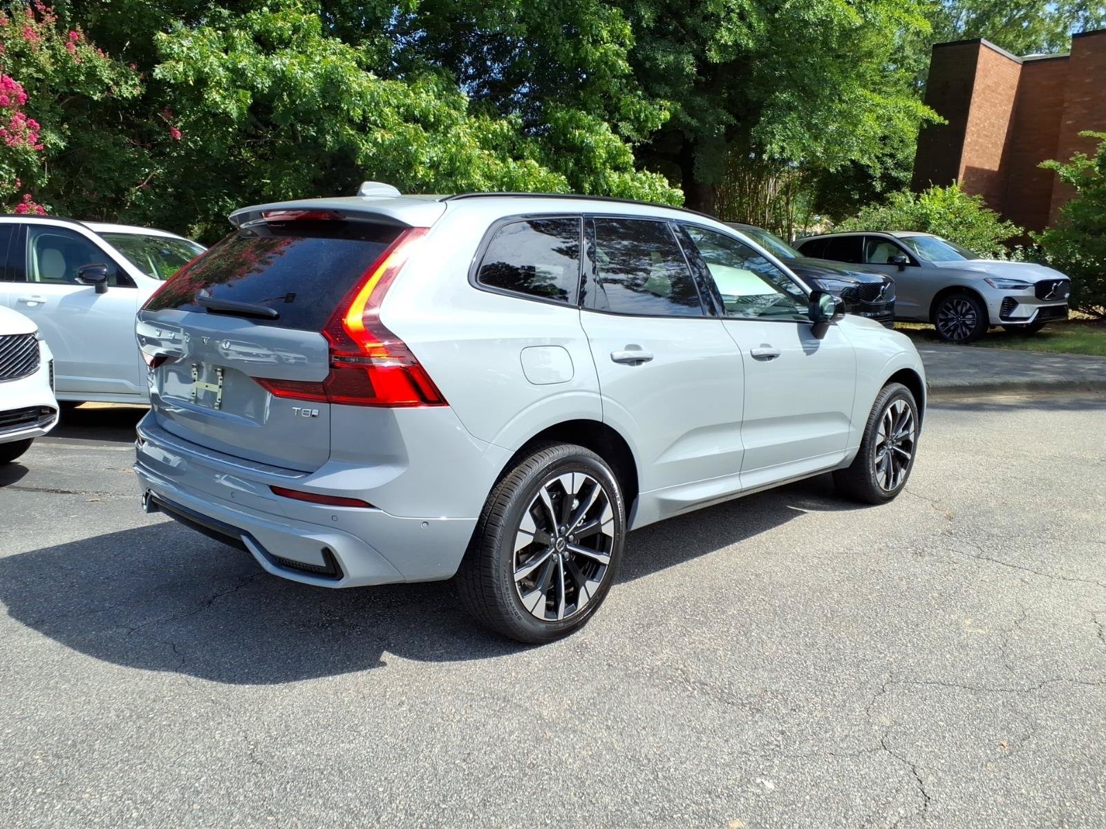 New 2026 Volvo XC60 T8 Plus w/ Protection Package Premier AWD/4WD image 4
