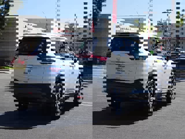 Used 2021 Nissan Rogue SL image 11