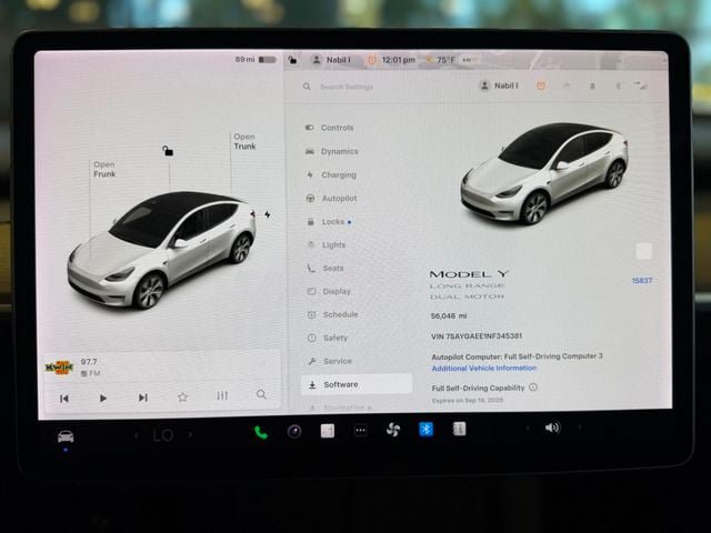 Used 2022 Tesla Model Y Long Range AWD/4WD image 32