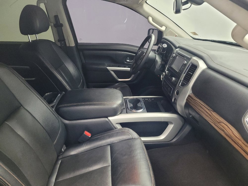 Used 2017 Nissan Titan SL image 21