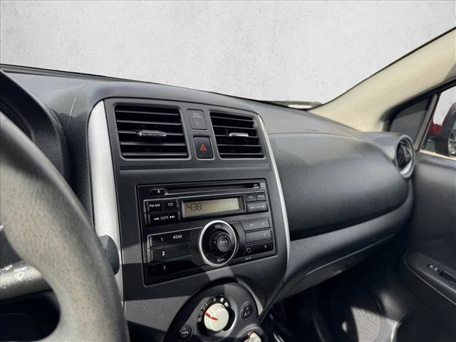 Used 2014 Nissan Versa SV FWD image 13