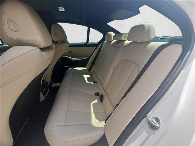 Used 2026 BMW 330i xDrive Sedan w/ Premium Package AWD/4WD image 17