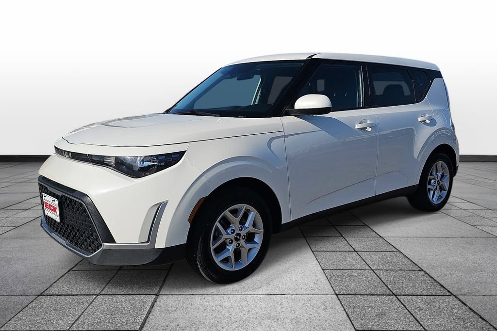 Used 2024 Kia Soul LX w/ Option Group 015 FWD video 1
