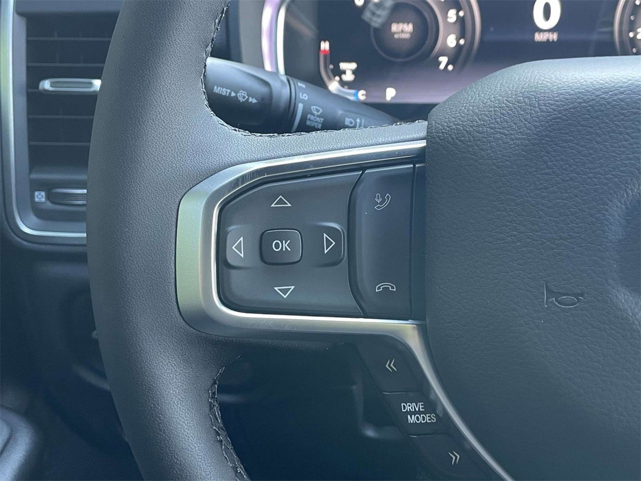 New 2026 RAM 1500 4x4 Crew Cab image 34