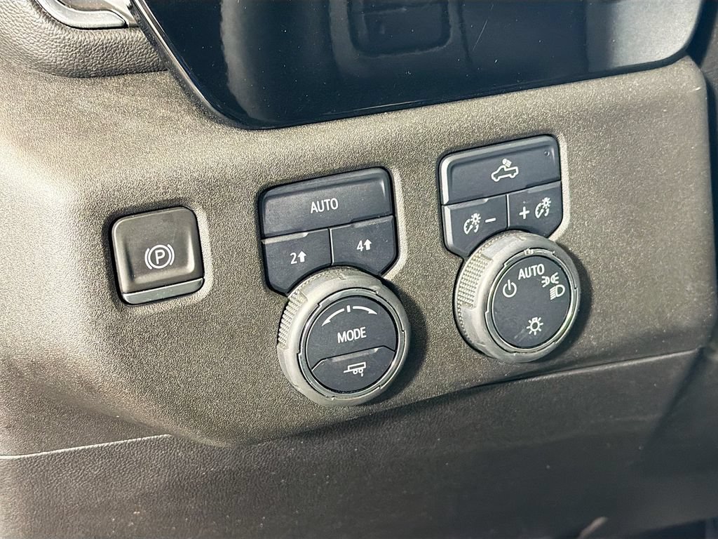 Used 2024 Chevrolet Silverado 1500 LT AWD/4WD image 12