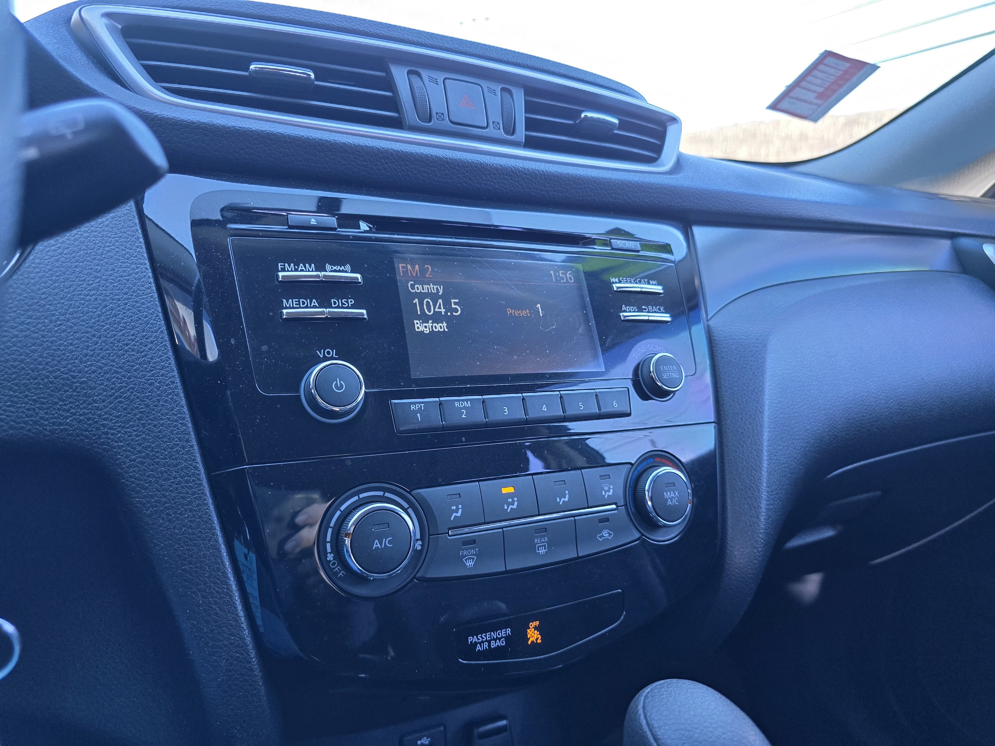 Used 2016 Nissan Rogue S image 22