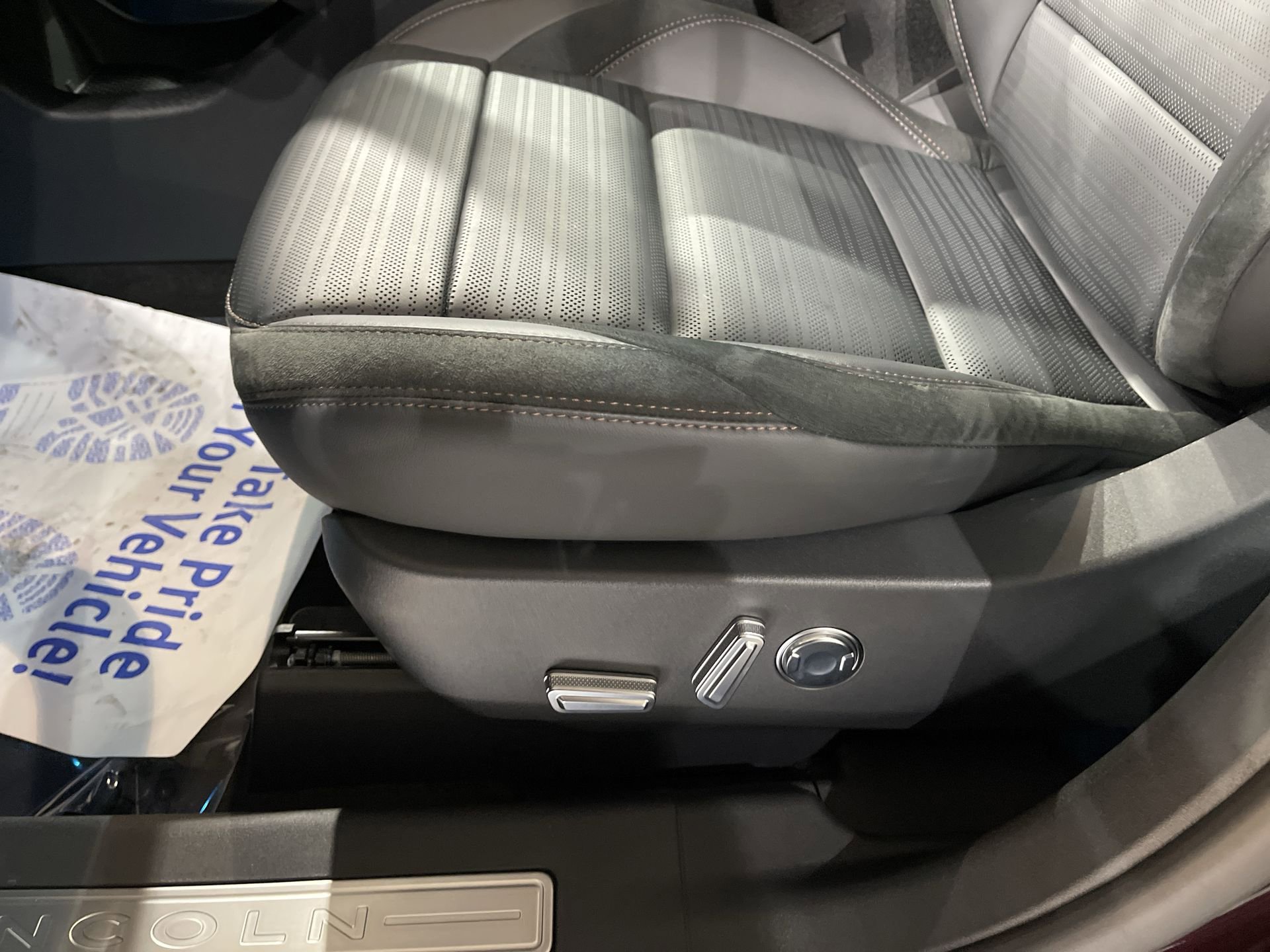 New 2024 Lincoln Nautilus Reserve w/ Equipment Group 202A image 15