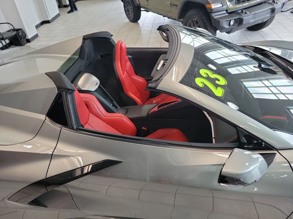 Used 2023 Chevrolet Corvette Stingray Preferred Conv w/ Z51 Performance Package image 3