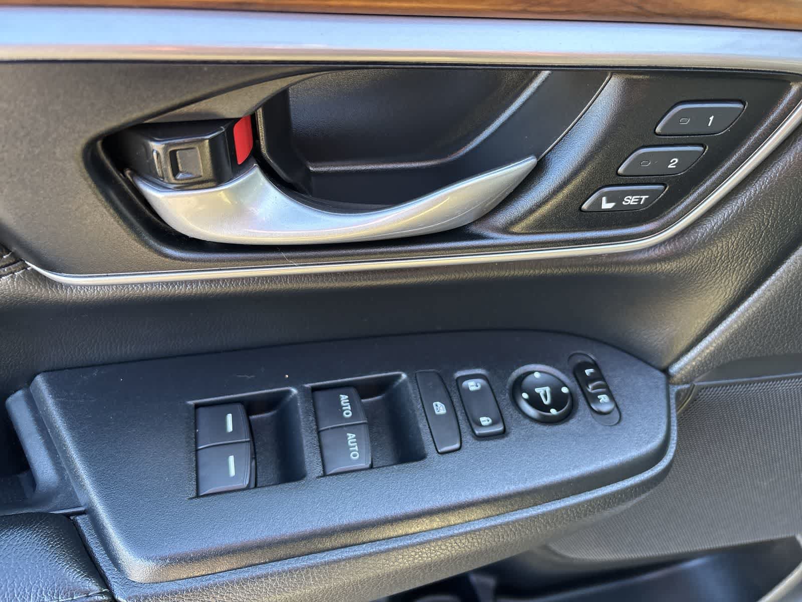 Used 2020 Honda CR-V Touring image 9