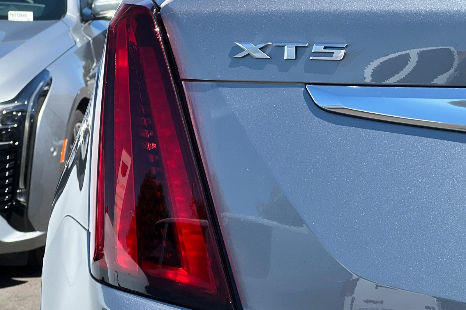 Used 2025 Cadillac XT5 Luxury w/ LPO, Floor Liner Package FWD image 46