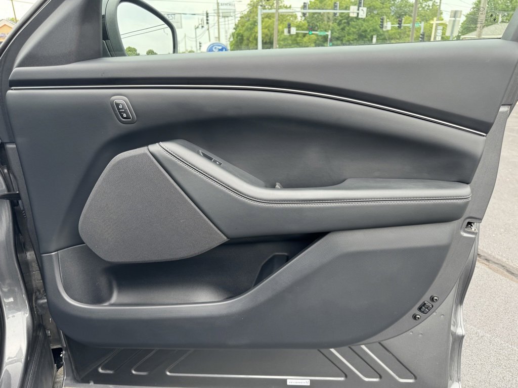 New 2023 Ford Mustang Mach-E Select image 12