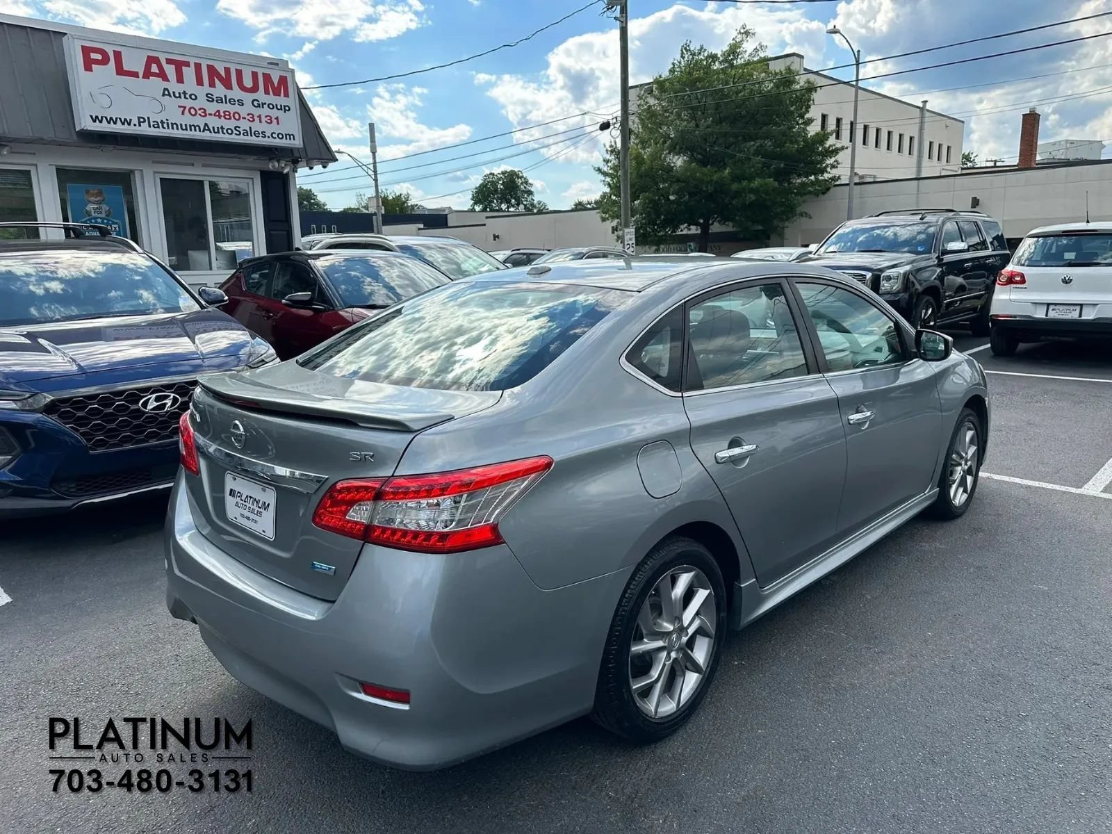 Used 2013 Nissan Sentra SR w/ Driver Pkg FWD image 4