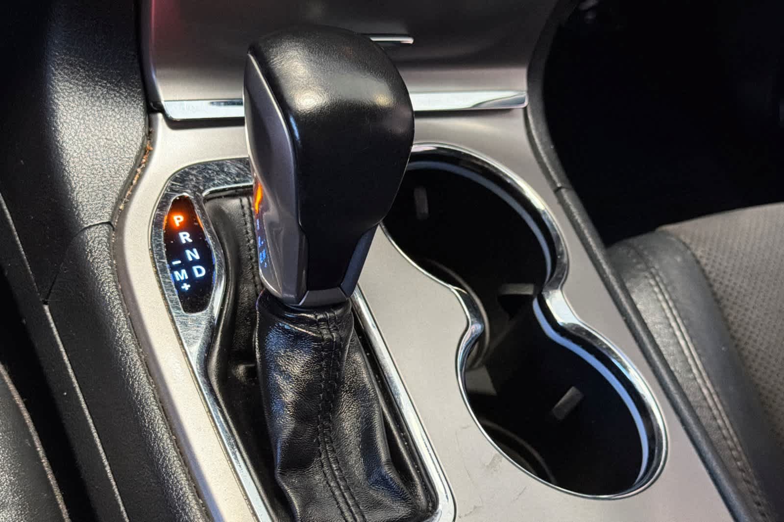 Used 2020 Jeep Grand Cherokee Altitude AWD/4WD image 23