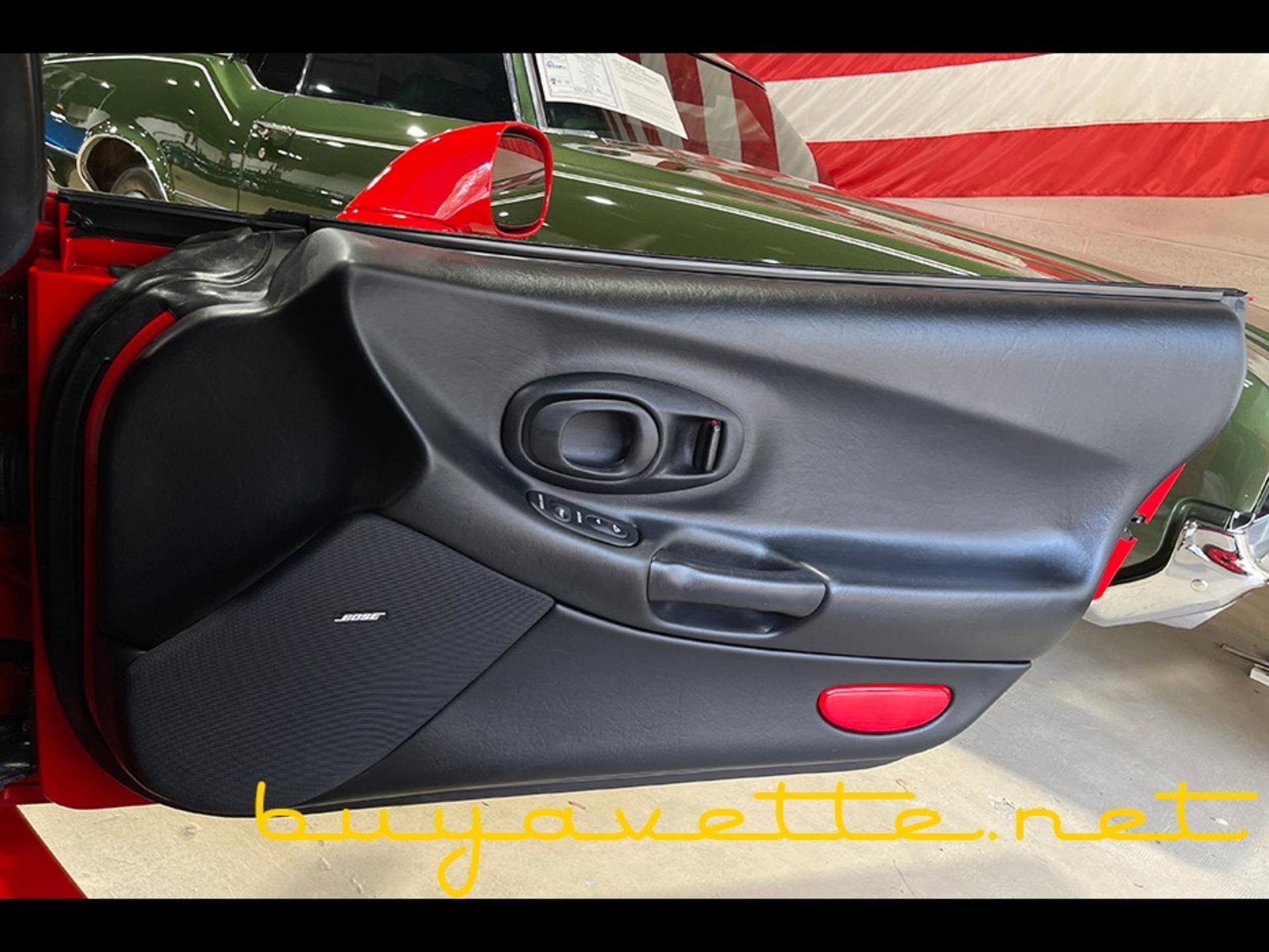 Used 2003 Chevrolet Corvette Coupe w/ Preferred Equipment Group image 21