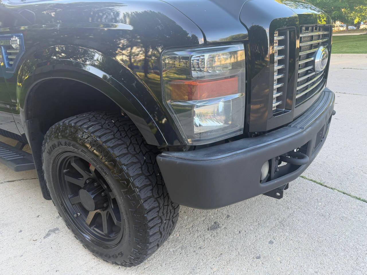 Used 2009 Ford F350 Lariat AWD/4WD image 9