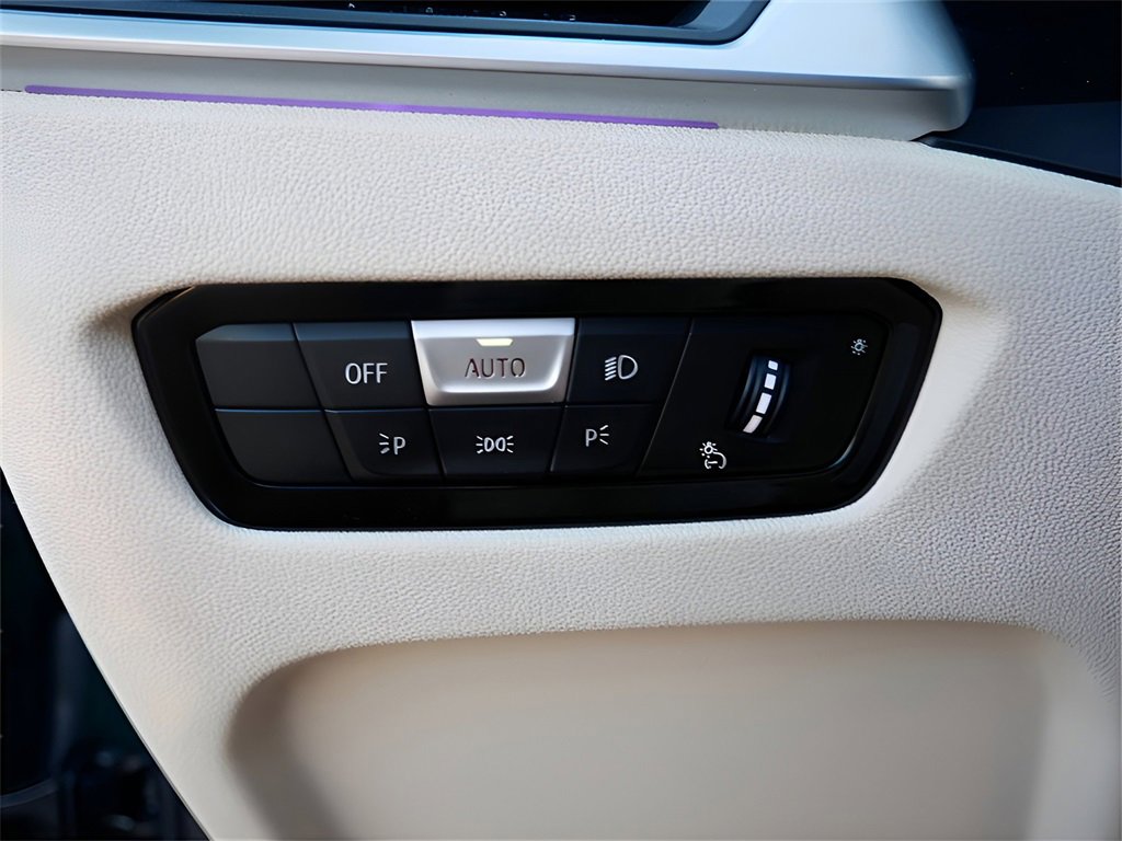 Used 2023 BMW 440i xDrive Convertible w/ Premium Package image 18