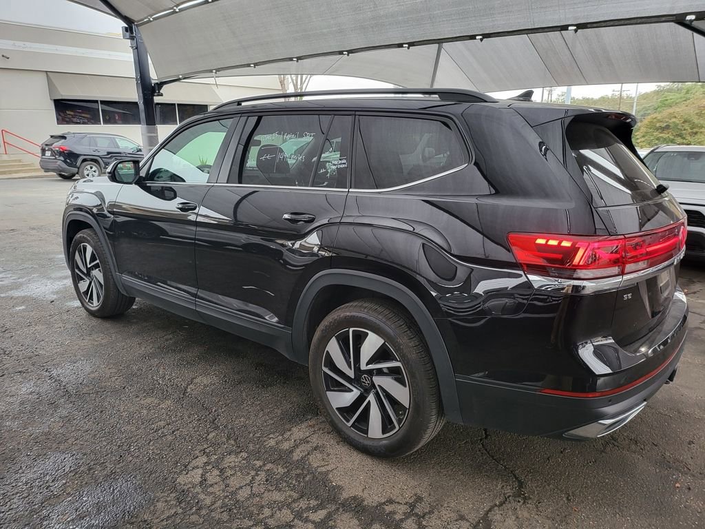 Used 2025 Volkswagen Atlas SE image 12