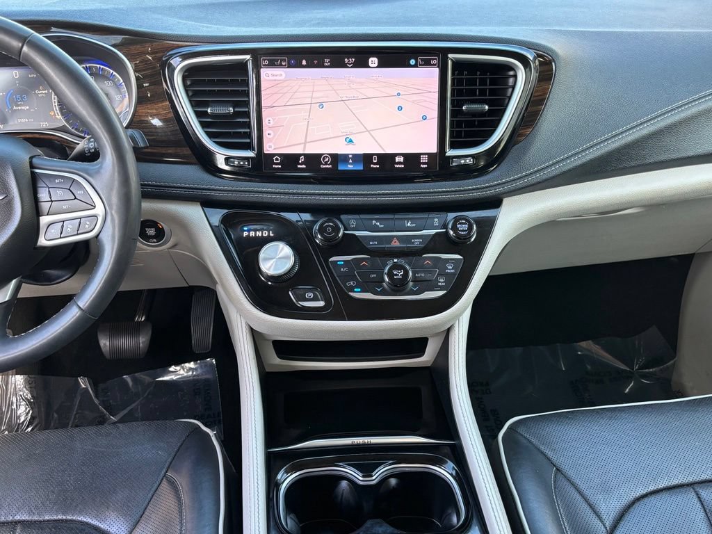 Used 2023 Chrysler Pacifica Limited FWD image 24