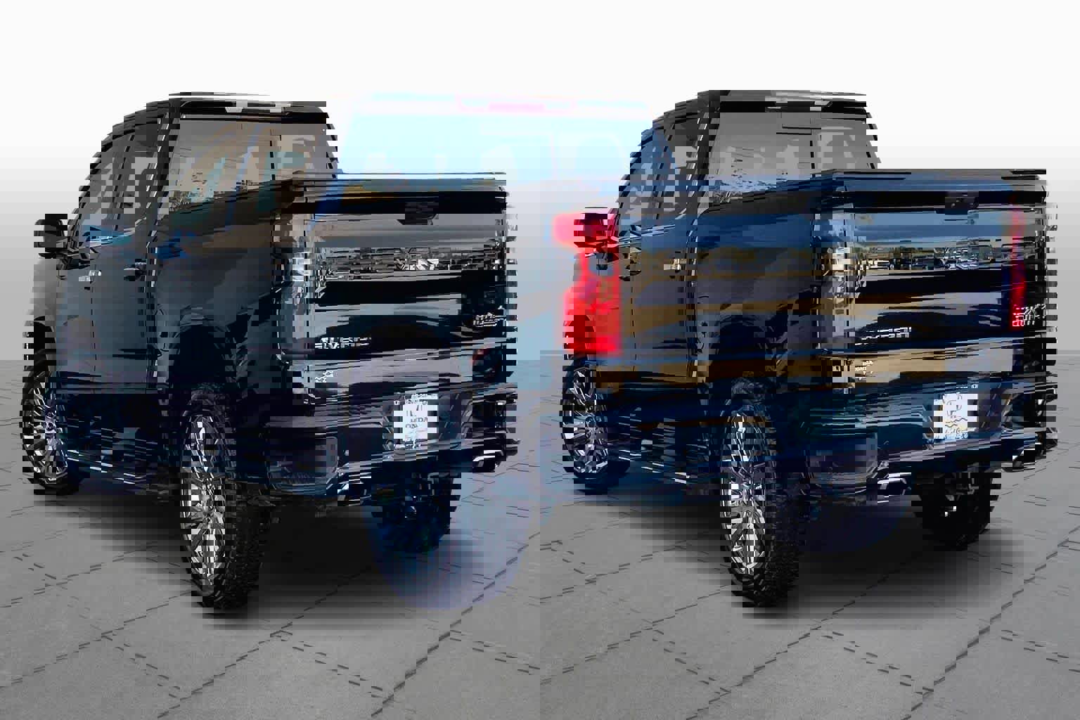 Used 2019 Chevrolet Silverado 1500 High Country w/ High Country Premium Package image 24