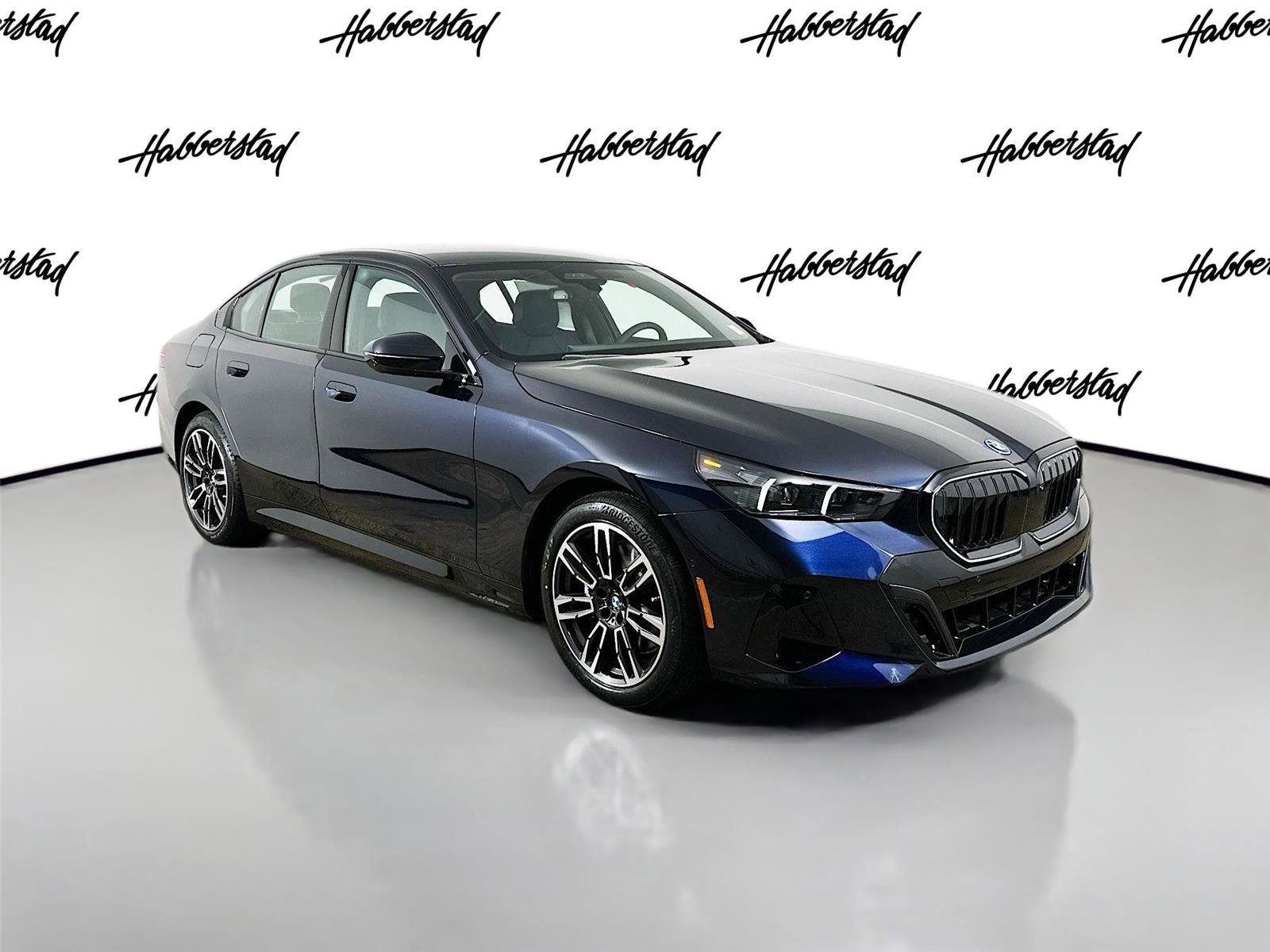 New 2026 BMW 550e xDrive image 3