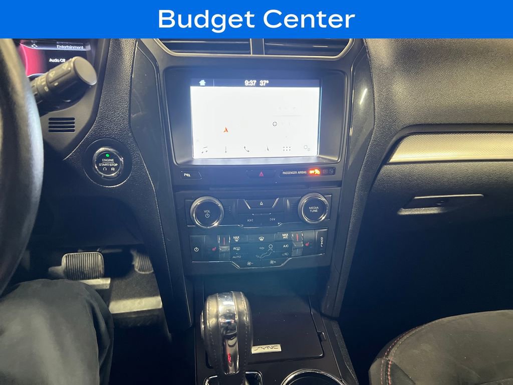 Used 2018 Ford Explorer XLT w/ Equipment Group 202A image 23
