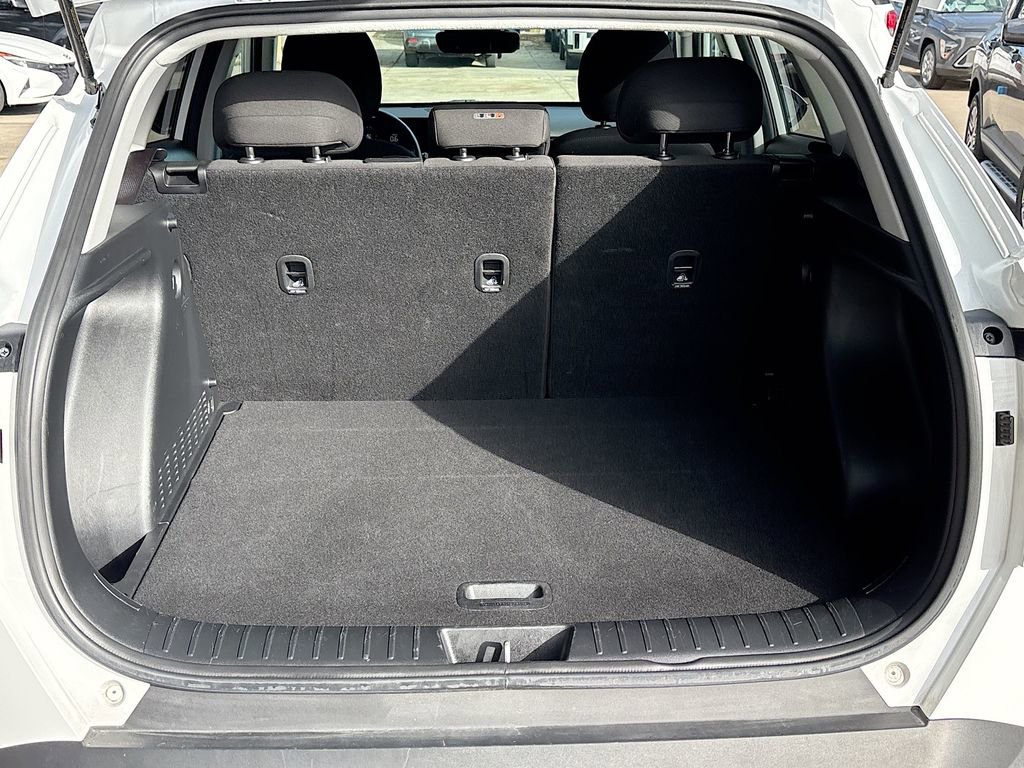 Used 2025 Hyundai Kona SEL image 24