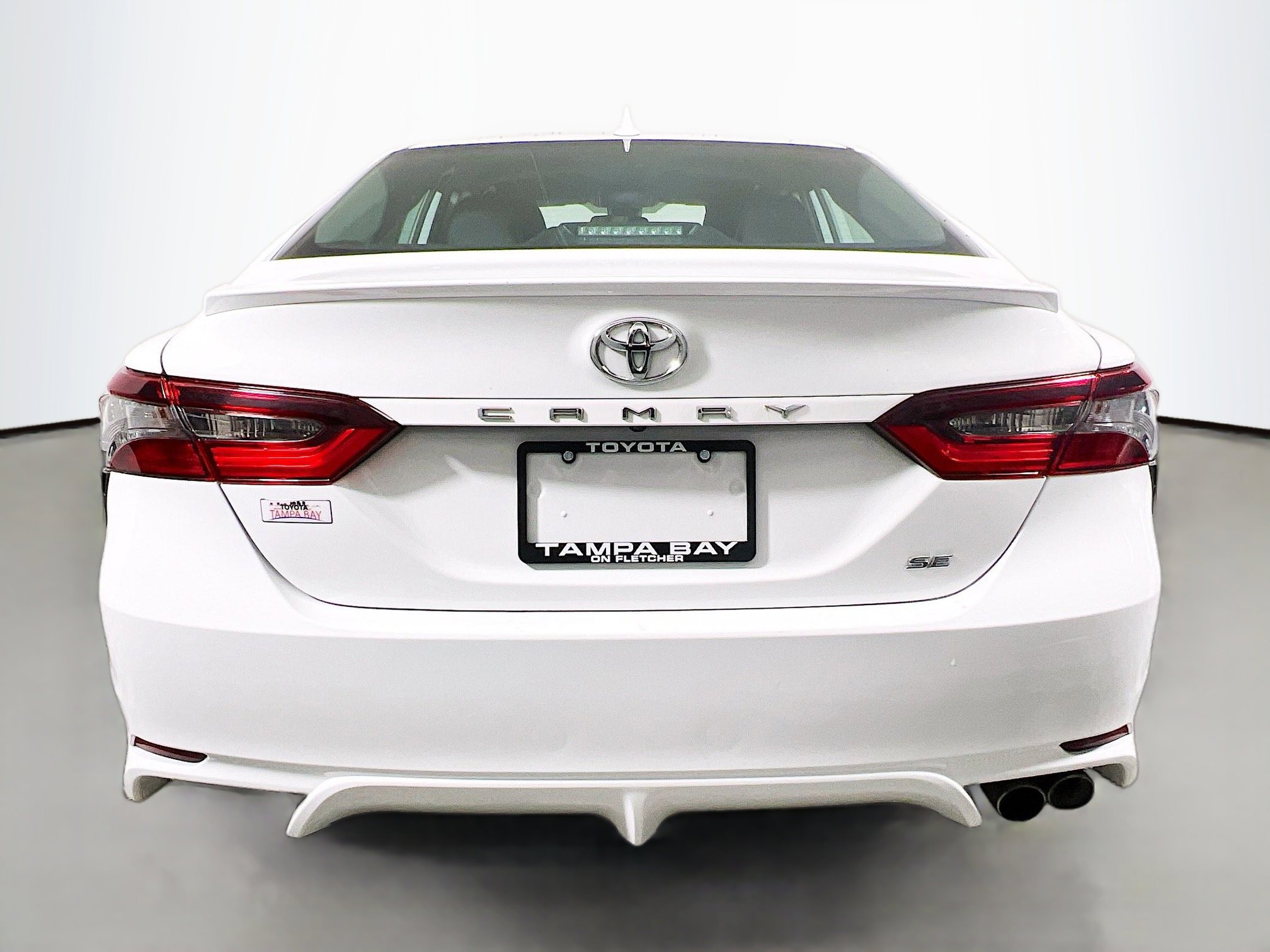 Used 2023 Toyota Camry SE image 6