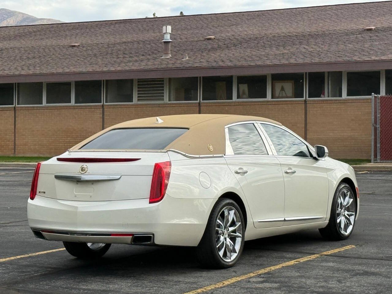 Used 2014 Cadillac XTS Premium FWD image 5