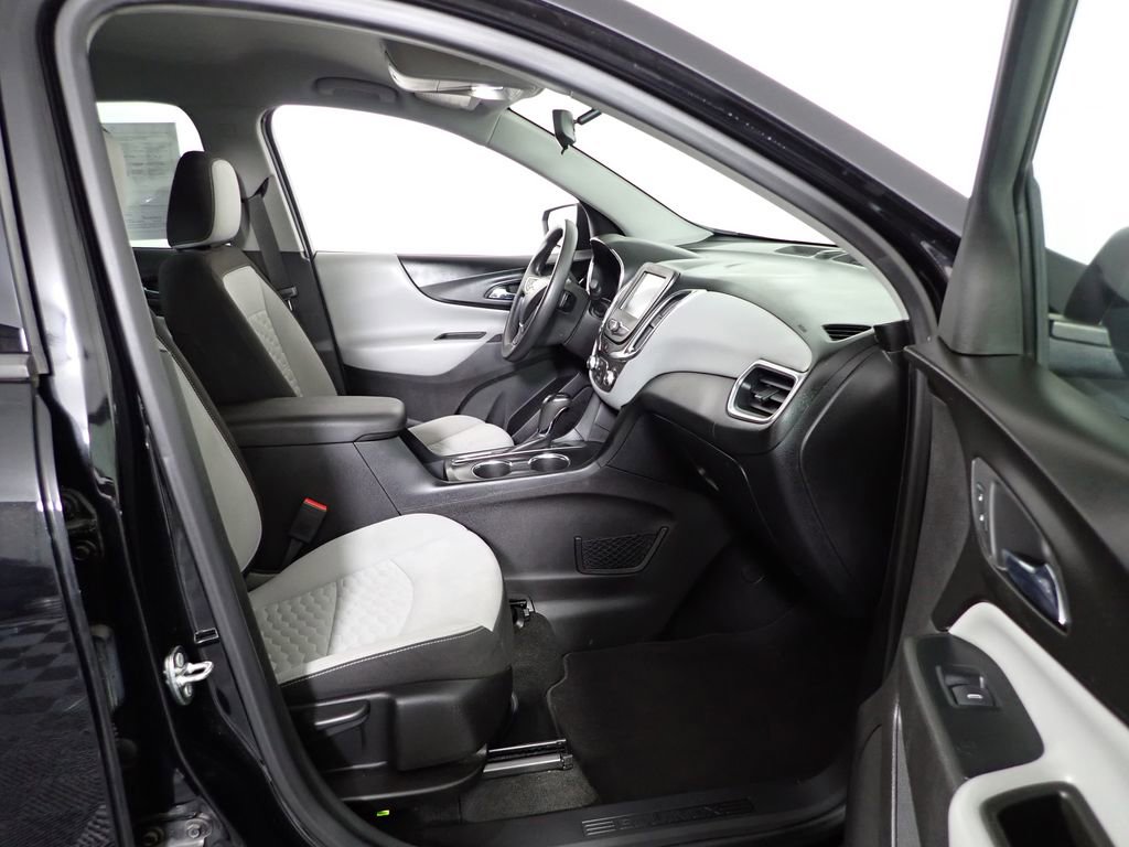 Used 2018 Chevrolet Equinox LS FWD image 36