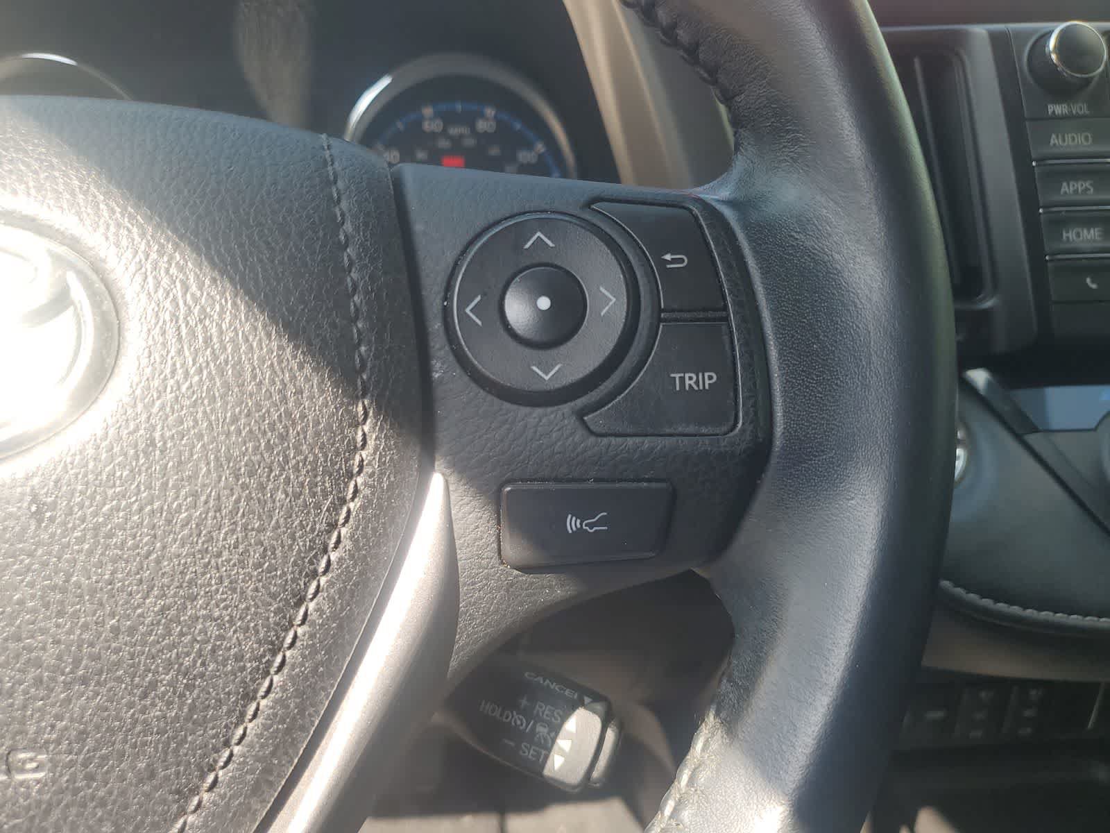 Used 2016 Toyota RAV4 Limited FWD image 18