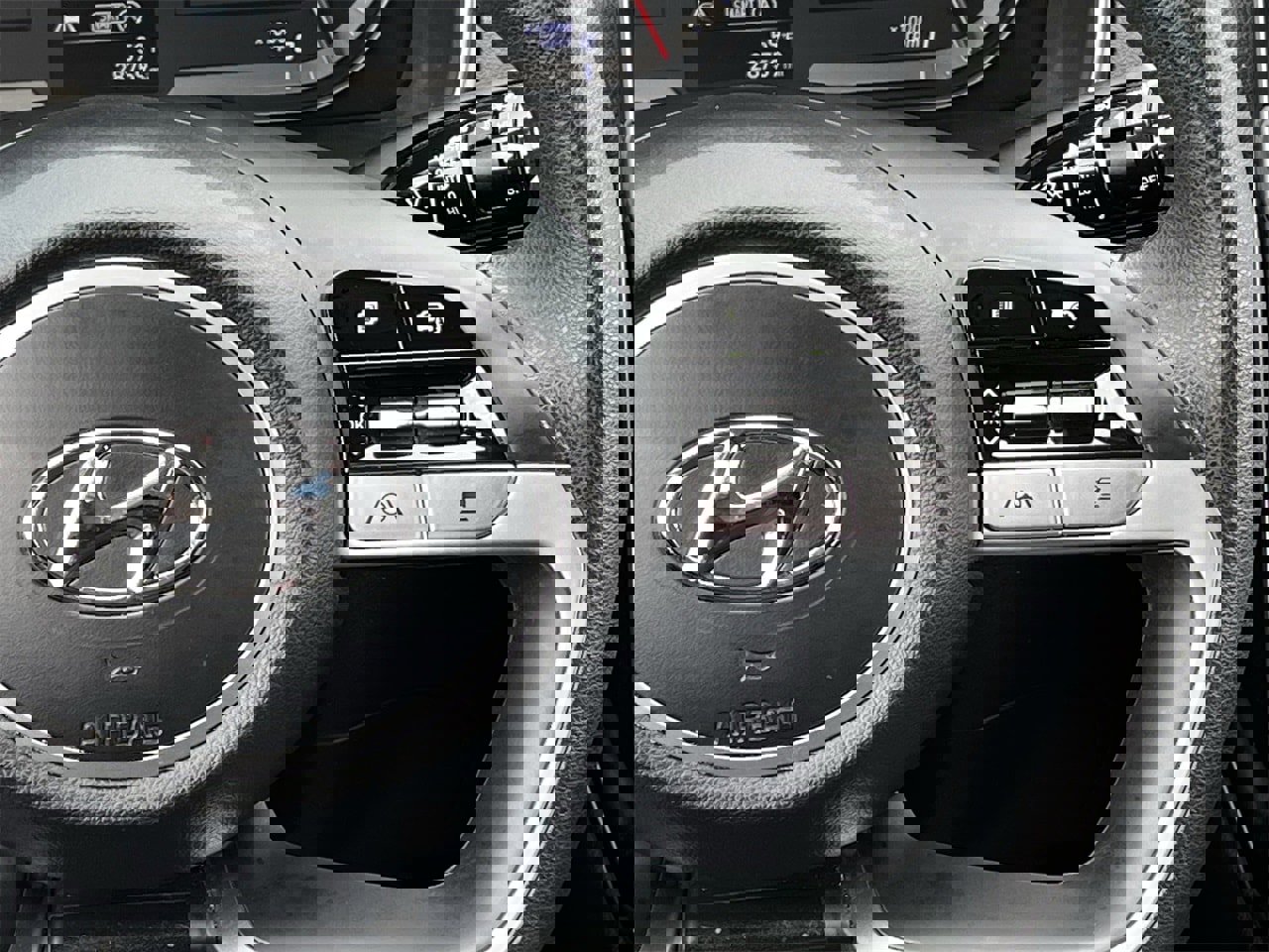 Used 2023 Hyundai Tucson SEL image 14