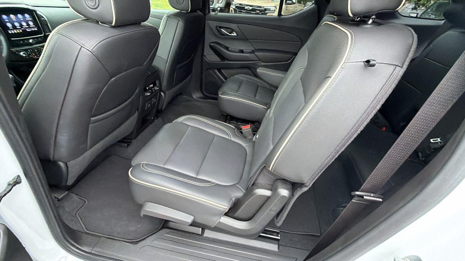Used 2023 Chevrolet Traverse Premier w/ Redline Edition AWD/4WD image 24