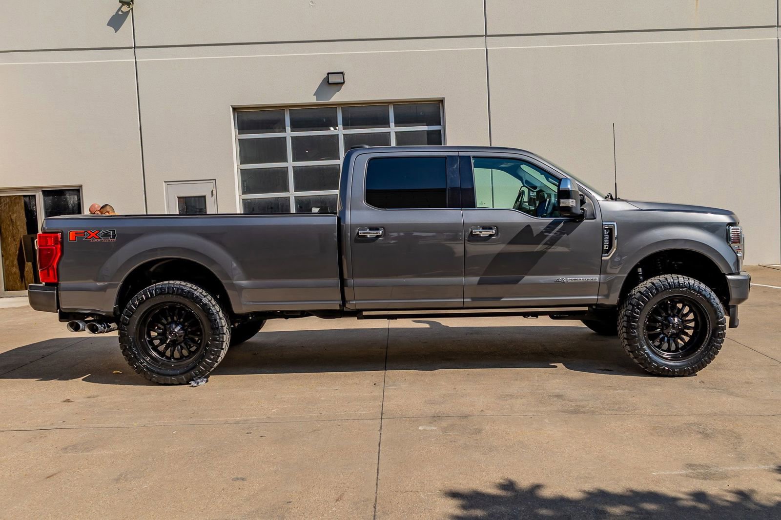 Used 2022 Ford F350 Platinum w/ FX4 Off-Road Package AWD/4WD image 11