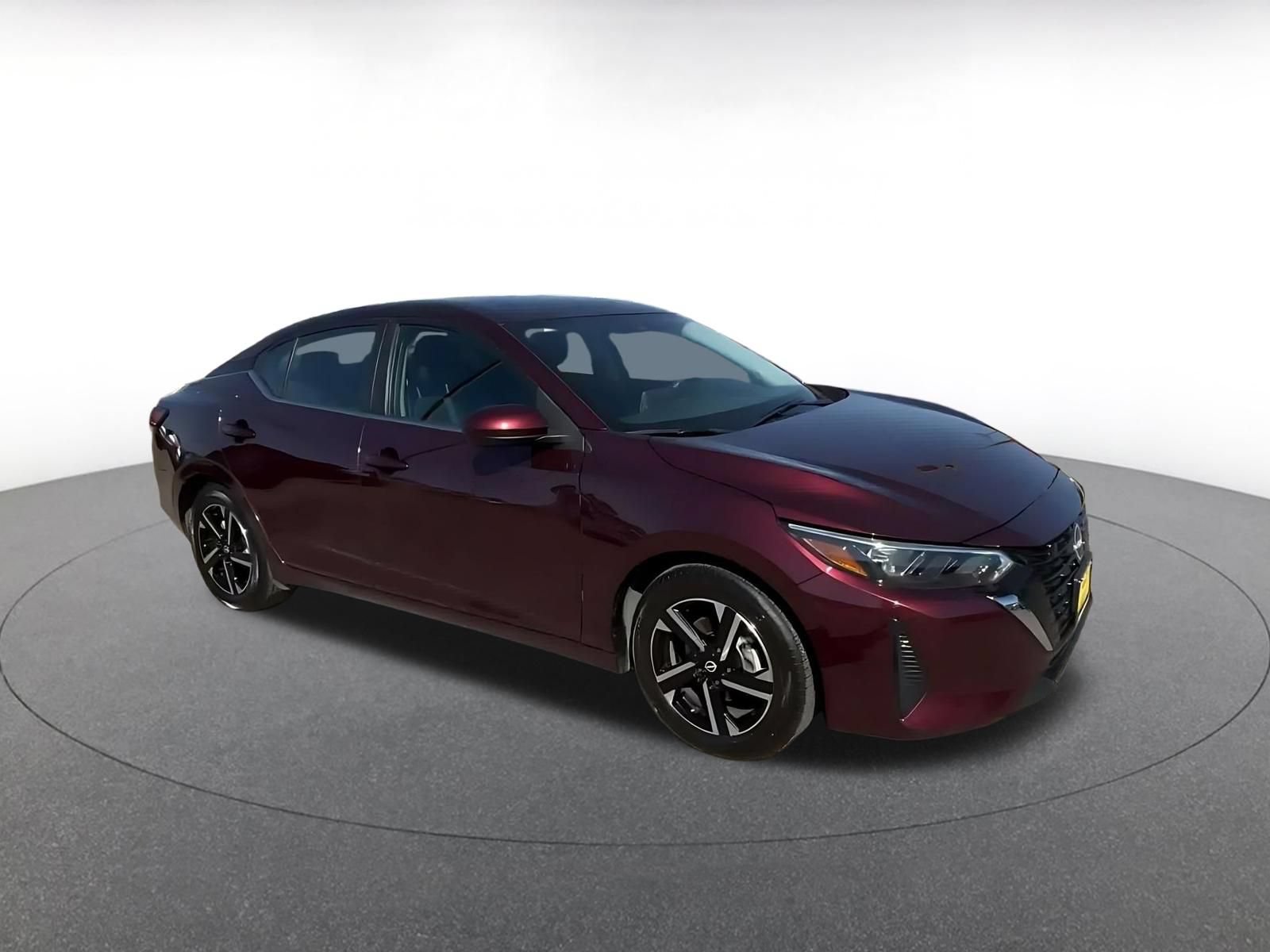 Used 2025 Nissan Sentra SV FWD image 2