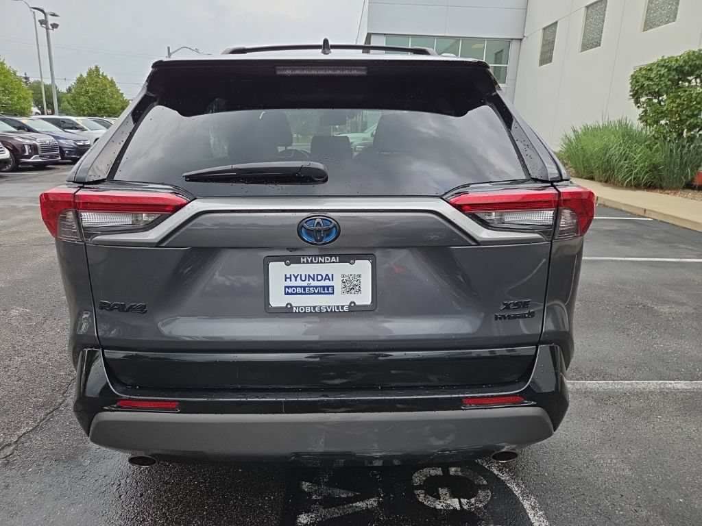 Used 2019 Toyota RAV4 XSE w/ XSE Weather Package AWD/4WD image 7