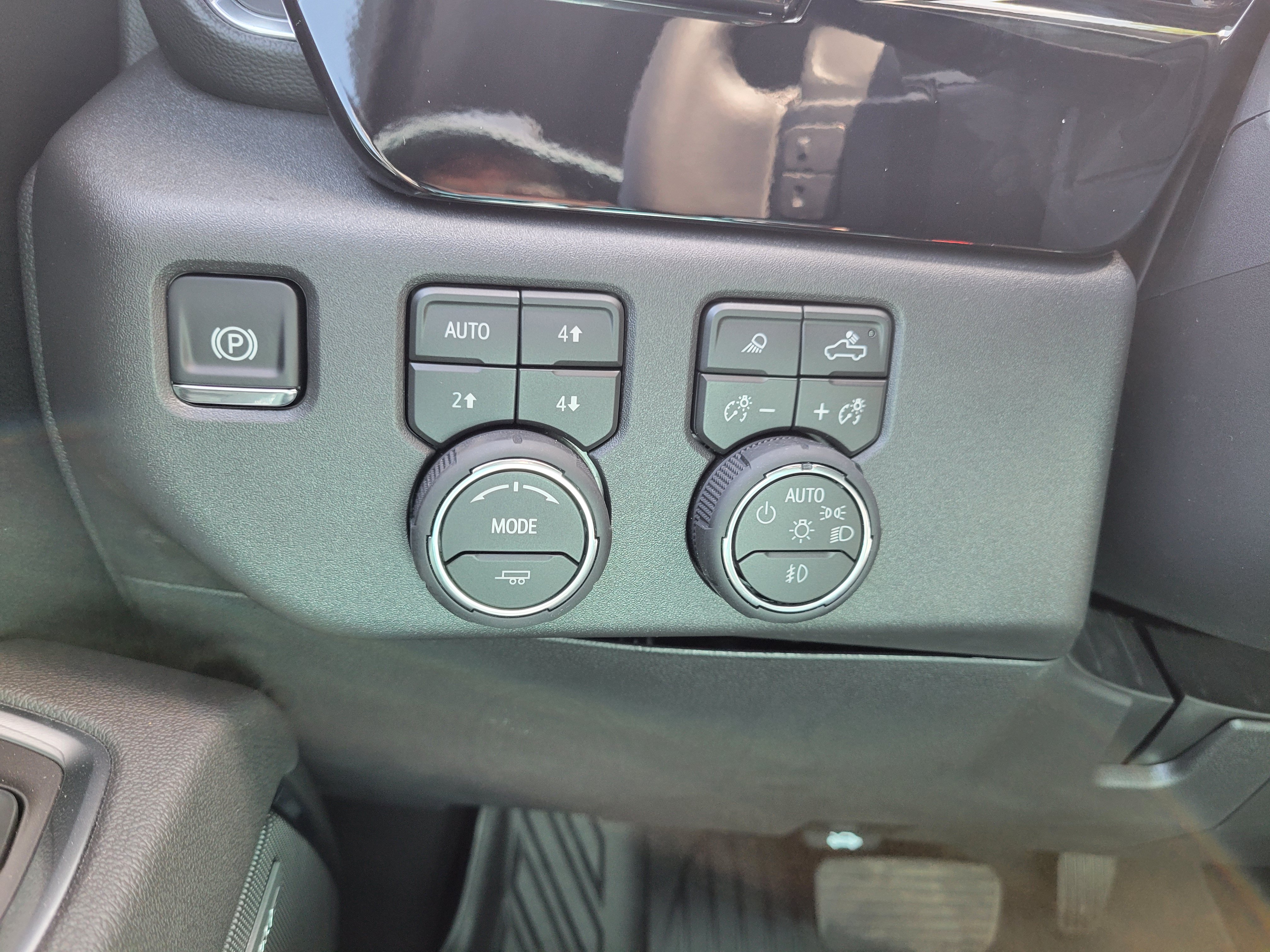 New 2026 Chevrolet Silverado 1500 RST w/ RST All Star Premium Package AWD/4WD image 23