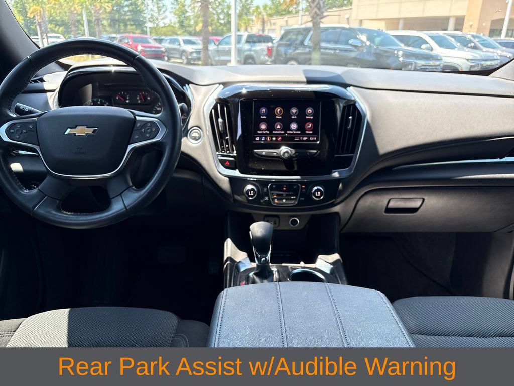 Used 2022 Chevrolet Traverse LT FWD image 5