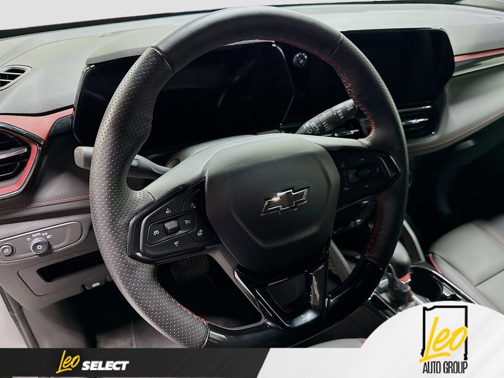 Used 2025 Chevrolet TrailBlazer RS w/ Convenience Package AWD/4WD image 14